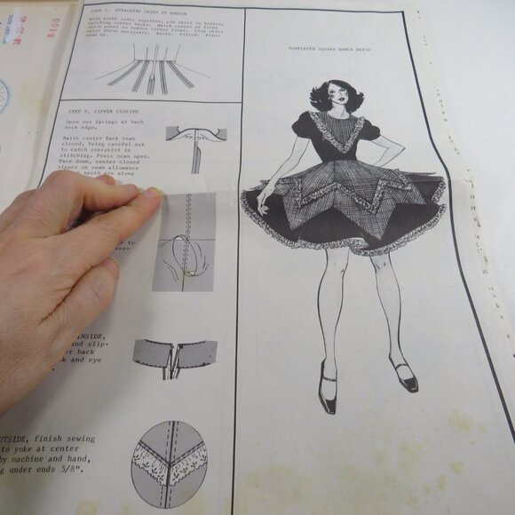VTG Authenic Pattern Inc #309 Large Full Square Dancing Circle Skirt Pointed Hem - Picture 4 of 12